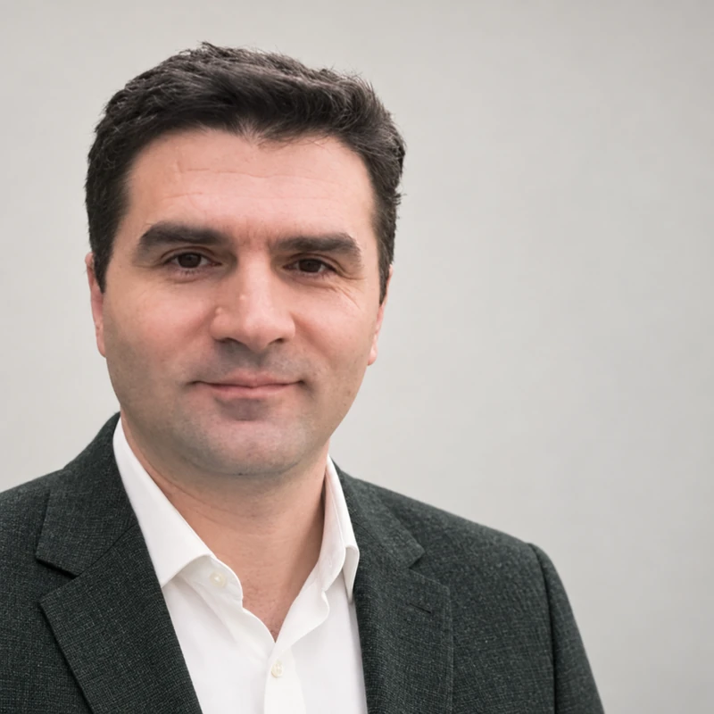 Murat Özer Özaydın portresi